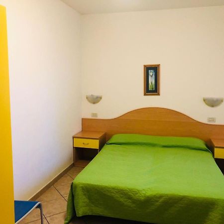 Guardamar Apartment Каорле Екстериор снимка