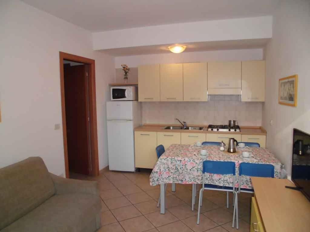 Guardamar Apartment Каорле Екстериор снимка