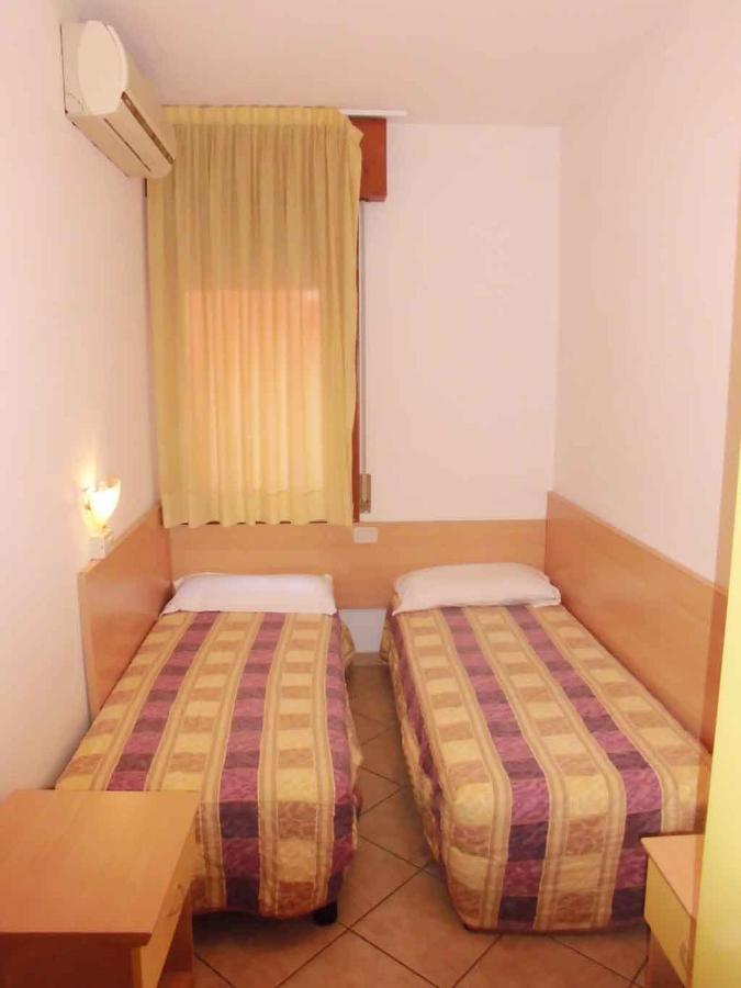 Guardamar Apartment Каорле Екстериор снимка