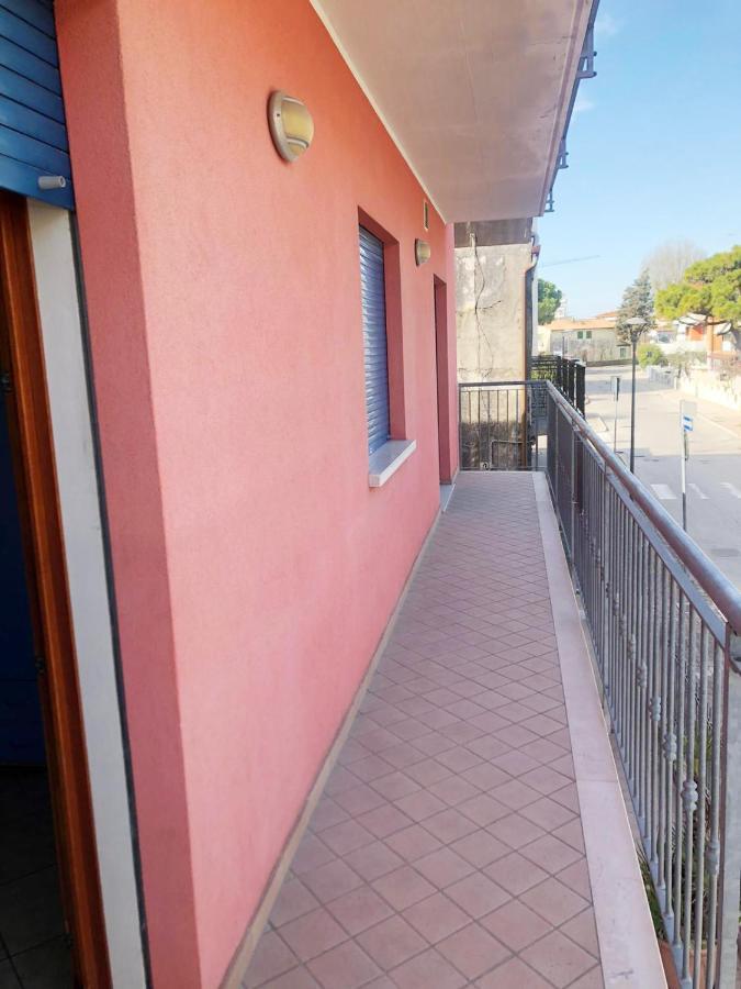 Guardamar Apartment Каорле Екстериор снимка